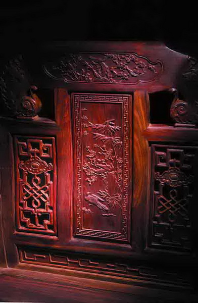 如意沙发精美的雕刻（久仰）