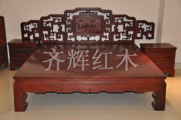 qh-016 红檀大床（齐辉）