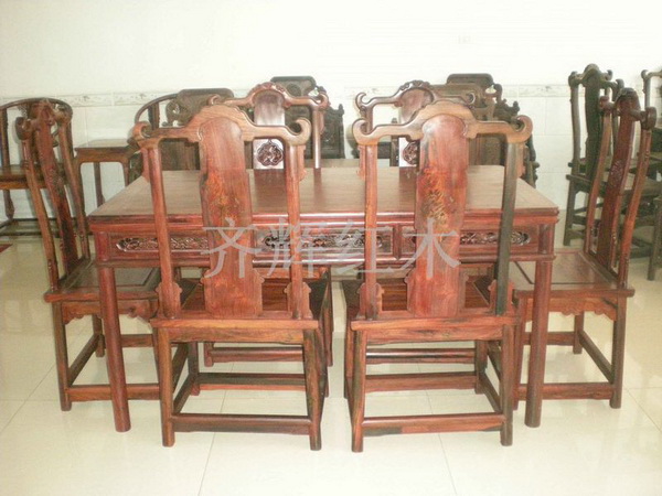 qh-023 酸枝餐台（齐辉）