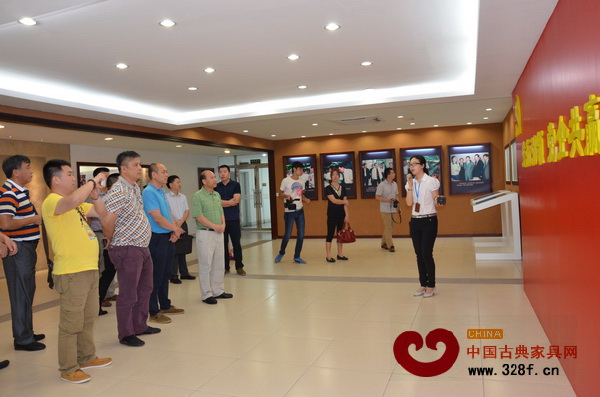 参观东莞非公企业党建展览馆 参观东莞非公企业党建展览馆