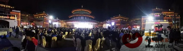 大涌镇工商联（商会）联谊交流会暨2016红博会答谢晚宴现场十分热闹