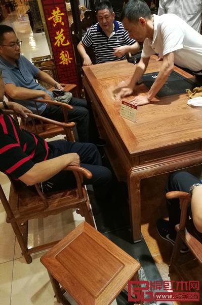 波记家具提倡环保光身、绿色天然的健康家具