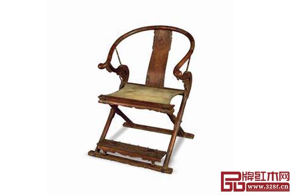 宫廷御制明代黄花梨交椅在南京拍卖会上拍出近7000万元，创下黄花梨椅历史拍卖最高价