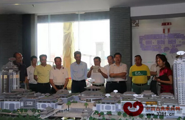 济南市天桥区政协副主席郑刚带领调研考察组一行到访红博城 济南市天桥区政协副主席郑刚带领调研考察组一行到访红博城