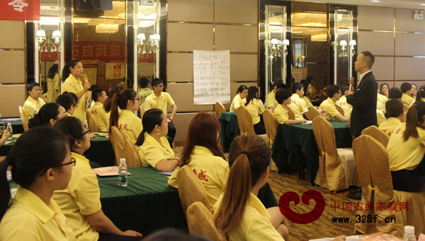 培训导师吴建华与学员现场互动