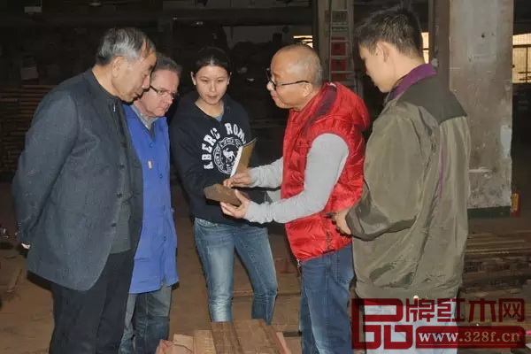 凡是来合兴奇典居拜访交流的同行大咖、专家学者,萧广铎(右二)总是礼遇有加 凡是来合兴奇典居拜访交流的同行大咖、专家学者,萧广铎(右二)总是礼遇有加