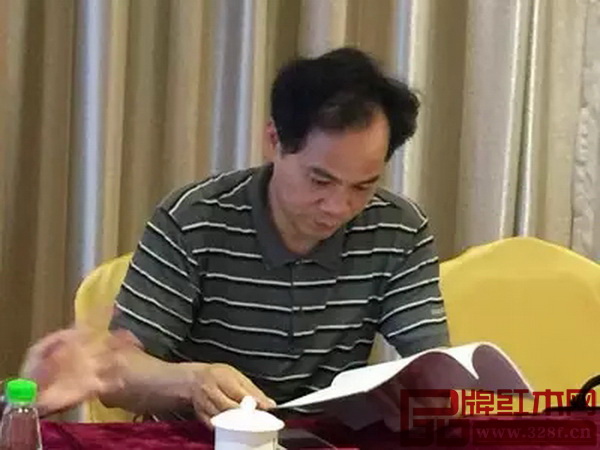 大涌镇党委书记黄红全出席沟通会 大涌镇党委书记黄红全出席沟通会