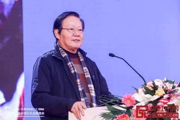 全国工商联原副主席程路在发表“预见2019新经济”为核心的讲话 全国工商联原副主席程路在发表“预见2019新经济”为核心的讲话
