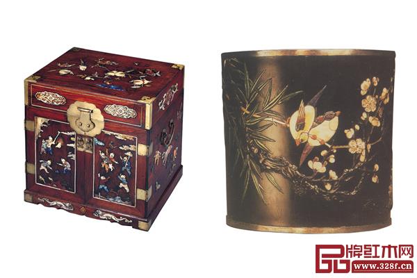 黄花梨百子图官皮箱（左），紫檀百宝嵌喜鹊登梅纹笔筒（右））