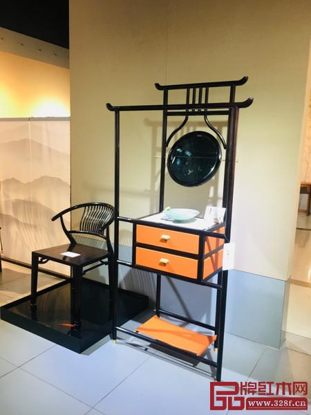 中山职业技术学院作品《现代轻奢中式妆台》 中山职业技术学院作品《现代轻奢中式妆台》