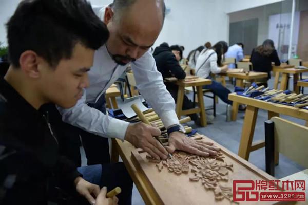 大涌镇搭建人才培育平台,挖掘培养优秀产业人才 大涌镇搭建人才培育平台,挖掘培养优秀产业人才