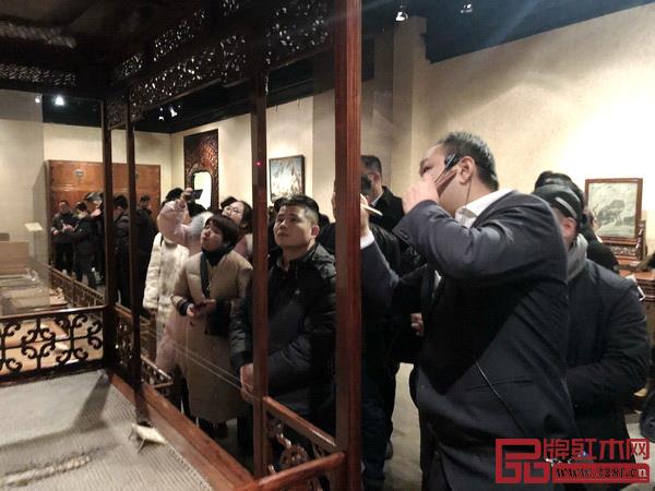 “红木游学团”于今年1月走进观复博物馆